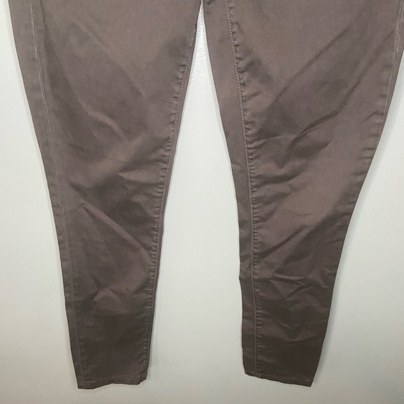 Vince Dylan Skinny Jean in Forge - Picture 5 of 10